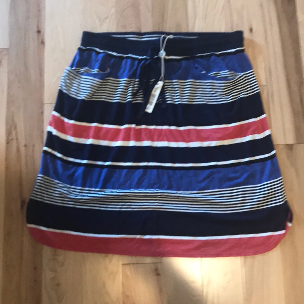 Skirt!